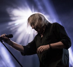 Γιάννης Αγγελάκας & 100°C για δύο εμφανίσεις στο Fuzz 