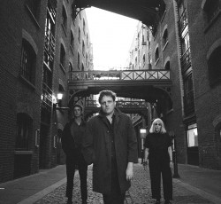 Νέα video από Girls In Synthesis και Hot Mass 