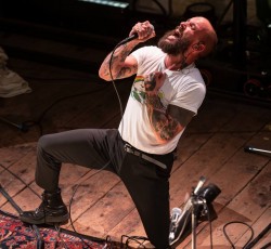 Δείτε την εμφάνιση των Idles στo "From The Basement" 