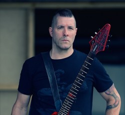 Ο Stu Block αναλαμβάνει τα φωνητικά στους Annihilator 