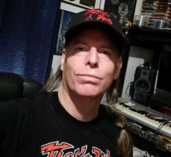 Έφυγε από την ζωή ο ηγέτης των Mystic Force, Keith Menser 