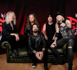 Video για το πρώτο single από το "Universal" των MSG