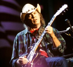 Δεύτερο δείγμα μέσα από το νέο άλμπουμ των Neil Young & Crazy Horse 