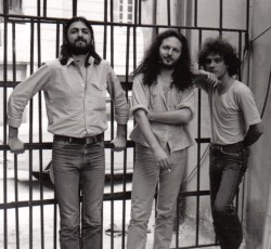 Πέθανε ο σπουδαίος ντράμερ και συνθέτης Νίκος Αντύπας 