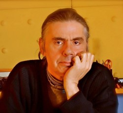 Πέθανε ο Σταύρος Λογαρίδης 