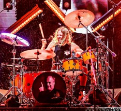 Ο μουσικός κόσμος για τον Taylor Hawkins