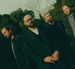 Video clip για το νέο κομμάτι των TV Priest 