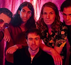 Ακούστε το νέο κομμάτι των The Vaccines