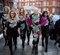 Έφυγε από τη ζωή η εμβληματική Vivienne Westwood 