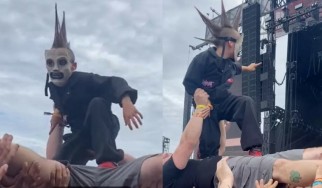 Νεαρός οπαδός των Slipknot κάνει crowdsurf χρησιμοποιώντας τον πατέρα του ως σανίδα