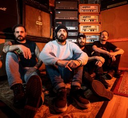 Οι 1000mods σε ένα μεγάλο live στο Floyd 