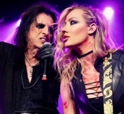 Ξανά μαζί Alice Cooper και Nita Strauss 