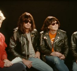 Δείτε τους Blink-182 ως Ramones στο νέο τους video