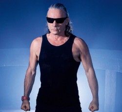 Ο Bruce Dickinson κυκλοφόρησε το "Afterglow Of Ragnarok" 