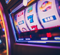 Φρουτάκια καζίνο για τους λάτρεις των θρύλων της rock 