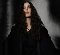 Η Chelsea Wolfe επιστρέφει με νέο single 