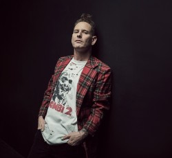 Δεύτερος προσωπικός δίσκος για τον Corey Taylor 