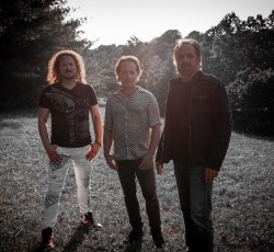 Πρώτο δείγμα από το νέο δίσκο των D'Virgillio, Morse & Jennings 