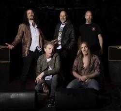 Οι Elegy επιστρέφουν στην χώρα μας για μία συναυλία μετά από 27 χρόνια 