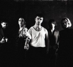 Οι Fontaines D.C. διασκευάζουν Nick Drake 