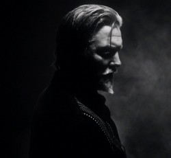 Ο Josh Homme αποκάλυψε την μάχη του με τον καρκίνο