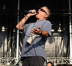 Καρδιακή προσβολή υπέστη ο Milo Aukerman των Descendents 