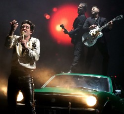 Τίτλοι τέλους για τους Panic! At The Disco 