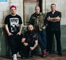 Ακούστε το καταιγιστικό νέο single των Rancid 