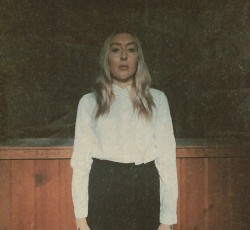 Δεύτερο δείγμα από το νέο δίσκο της Reverend Kristin Μichael Hayter 