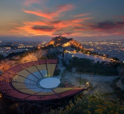 Δεκαήμερο Rockwave Nights με επίκεντρο το Θέατρο Λυκαβηττού 
