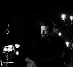 Small Chanter και Grey River & The Smoky Mountain ζωντανά στο Ίλιον Plus 