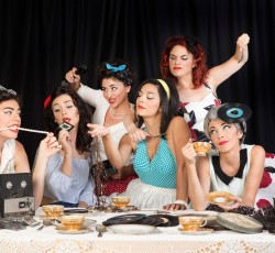 Stringless και Moon Moth ζωντανά στον Αγγλικανικό Ναό Αγίου Παύλου 