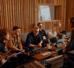 Εμπνευσμένο από τους New Order το νέο single των National 