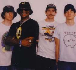 Ακούστε τη σύμπραξη Turnstile και BadBadNotGood