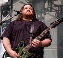 Δεύτερος δίσκος για το σχήμα του Wolfgang Van Halen 