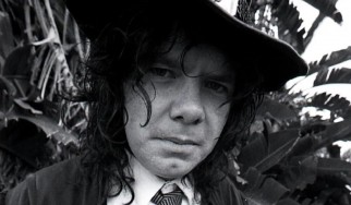 «Έφυγε» ο Αυστραλός τραγουδοποιός και ιδρυτικό μέλος των Wet Taxis, Louis Tillett