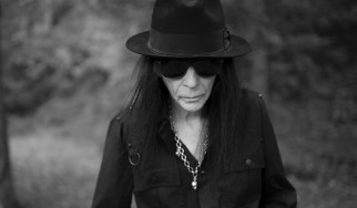 Πρώτος προσωπικός δίσκος για τον Mick Mars των Mötley Crüe