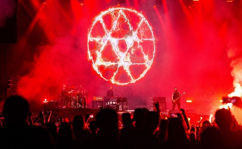 &Omicron;&iota; Villagers Of Ioannina City &sigma;&tau;&omicron; &Delta;&eta;&mu;&omicron;&tau;&iota;&kappa;ό &Theta;έ&alpha;&tau;&rho;&omicron; &Lambda;&upsilon;&kappa;&alpha;&beta;&eta;&tau;&tau;&omicron;ύ
