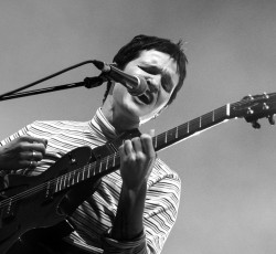 Νέο δίσκο και single αποκάλυψε η Adrianne Lenker των Big Thief 