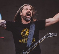 O Andreas Kisser θα ήθελε τους αδελφούς Cavalera στην τελευταία συναυλία των Sepultura