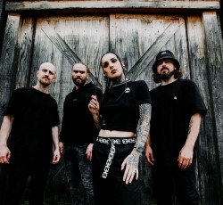 Οι Jinjer αποκάλυψαν το "Someone's Daughter"