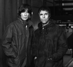 Liam Gallagher και John Squire κυκλοφόρησαν το "Mars To Liverpool" 
