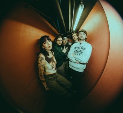 Ακούστε το καινούριο single των Spaced 