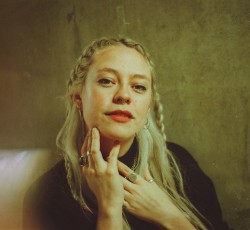 Νέος δίσκος από την Anna B Savage 