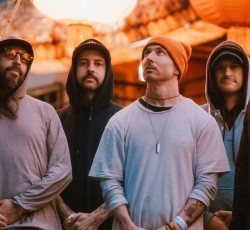 Ντεμπούτο για το supergroup των Better Lovers