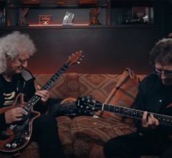 Tony Iommi και Brian May παίζουν μαζί το "Paranoid"