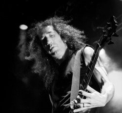 Ο Dan Lilker επιστρέφει στη σκηνή με τους Anthrax μετά από 40 χρόνια 