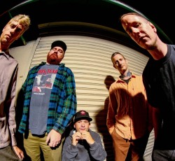 Οι Drug Church επιστρέφουν με το "Prude" 