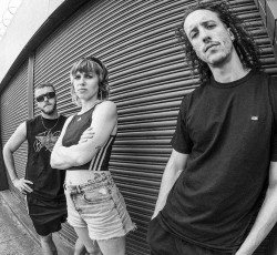 Νέο τραγούδι και video από το επερχόμενο άλμπουμ των Frenzee 