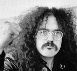 Πέθανε ο ποιητής, ακτιβιστής και manager των MC5, John Sinclair 